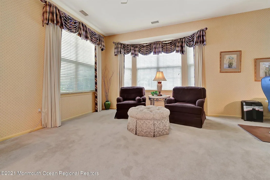 Photo of 41 Portchester Drive