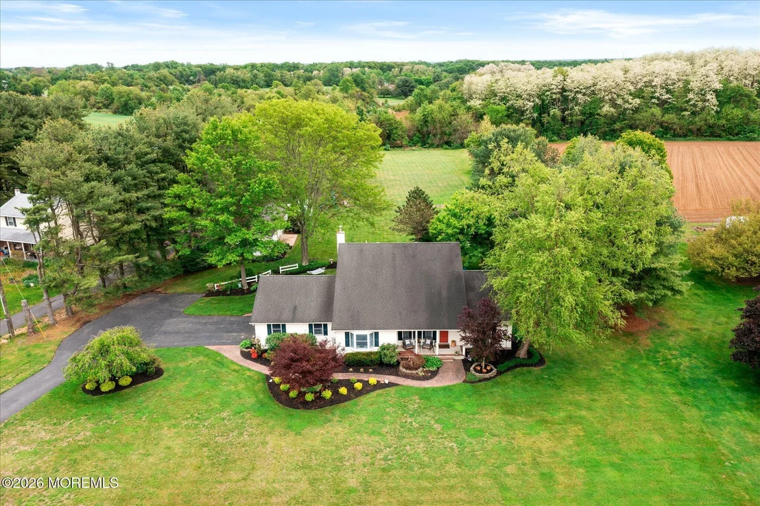 Photo of 134 Schoolhouse Road