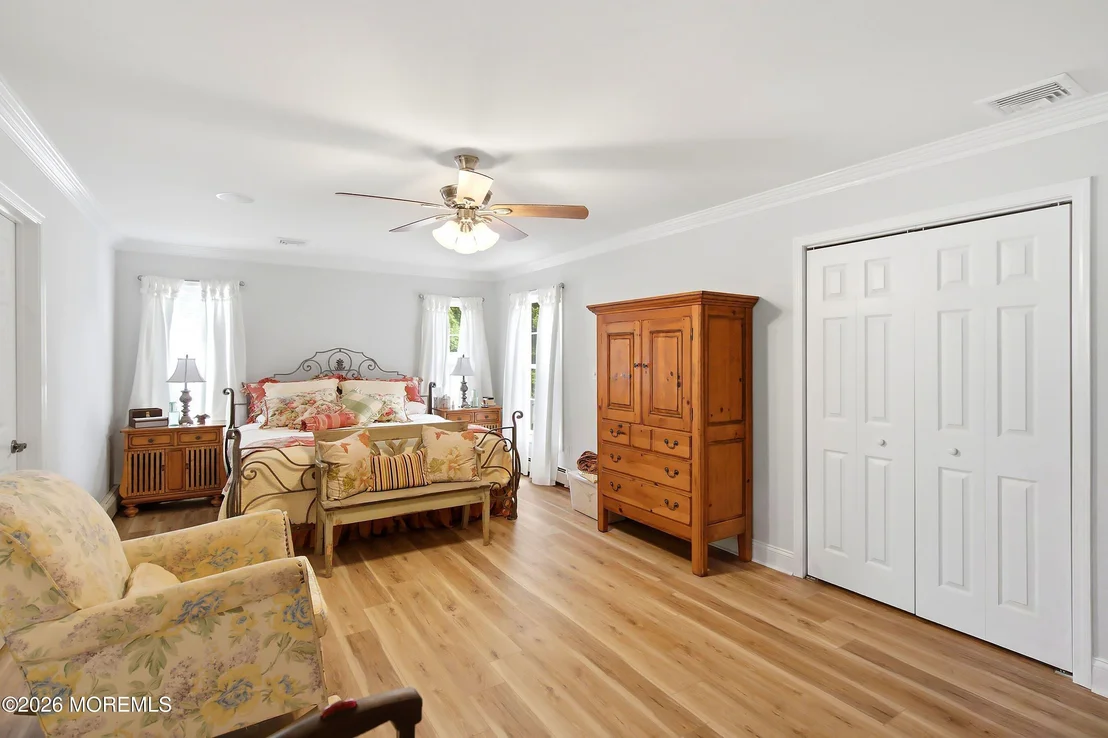 Photo of 406 Laurel Boulevard