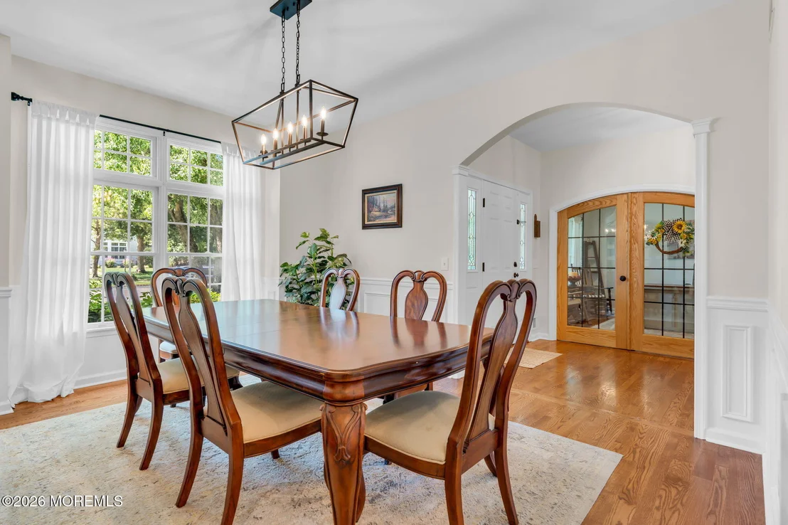 Photo of 2093 Overbrook Drive