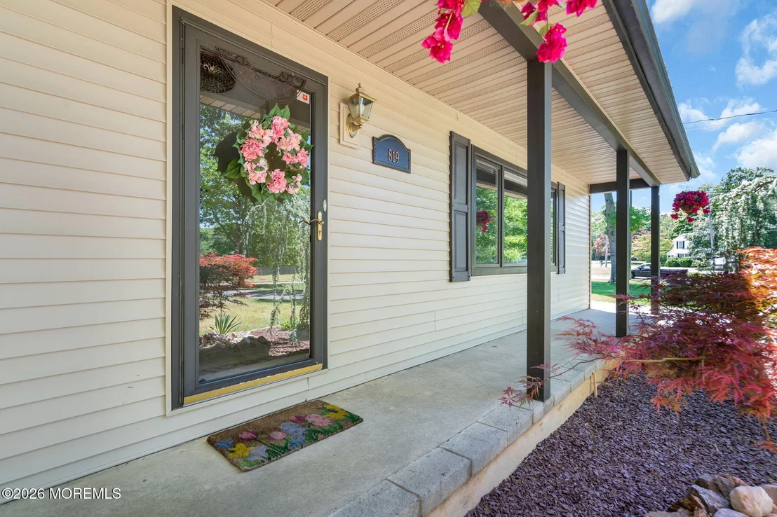 Photo of 819 Harmony Road