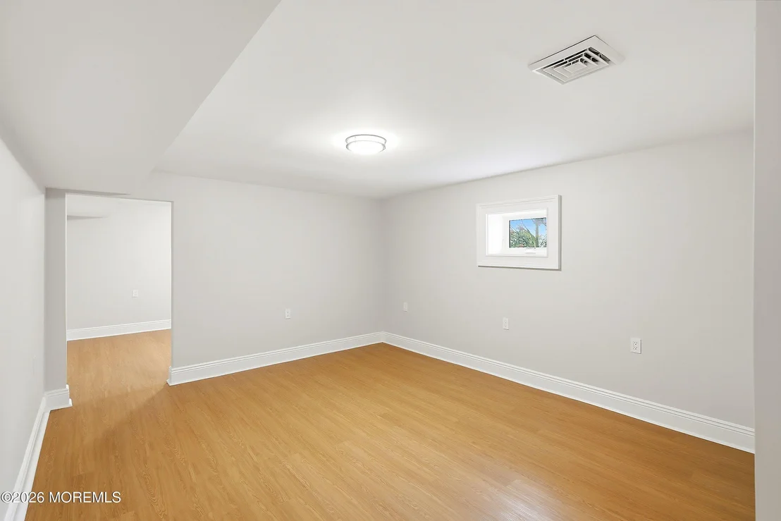 Photo of 4 Oneida Avenue