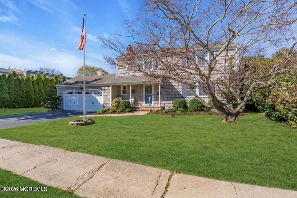 Photo of 100 Mohegan Road
