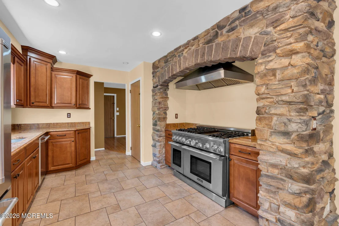 Photo of 205 Frank Applegate Road