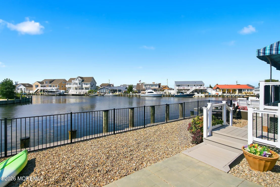 Photo of 819 Forepeak Drive