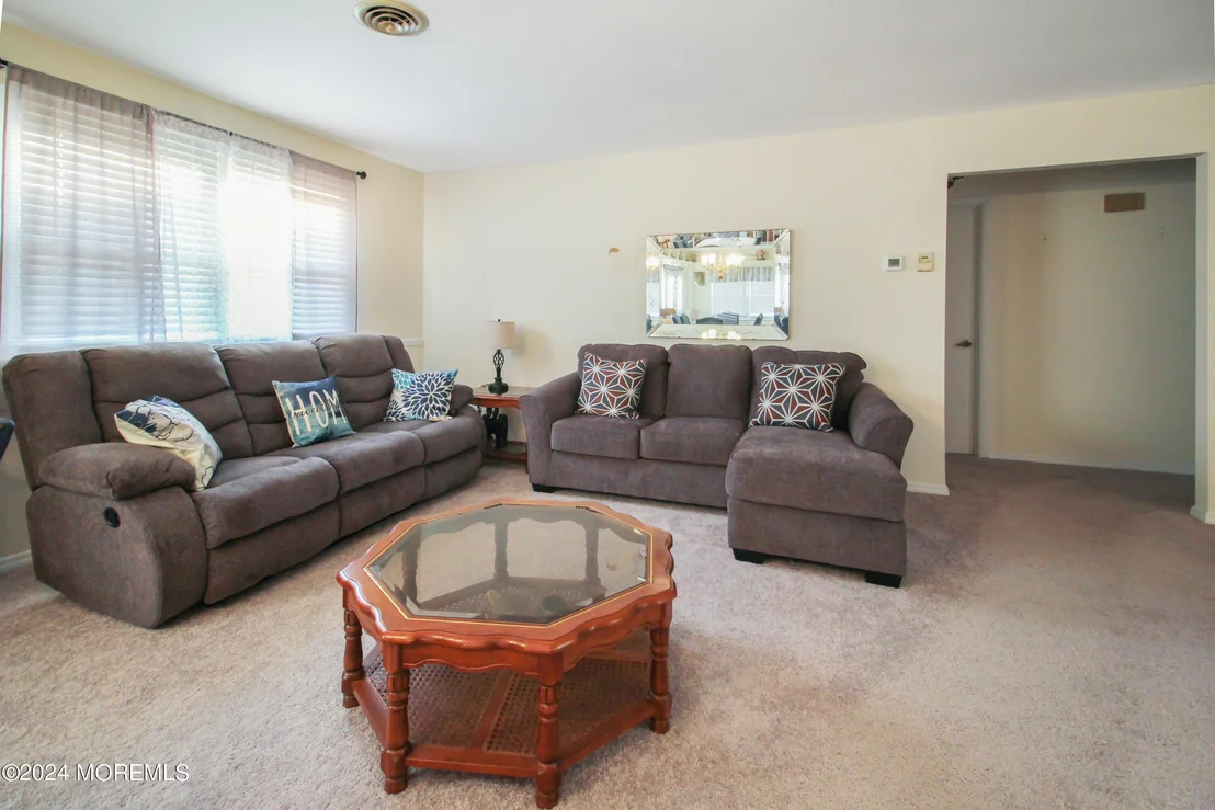 Photo of 52 Chelsea Drive