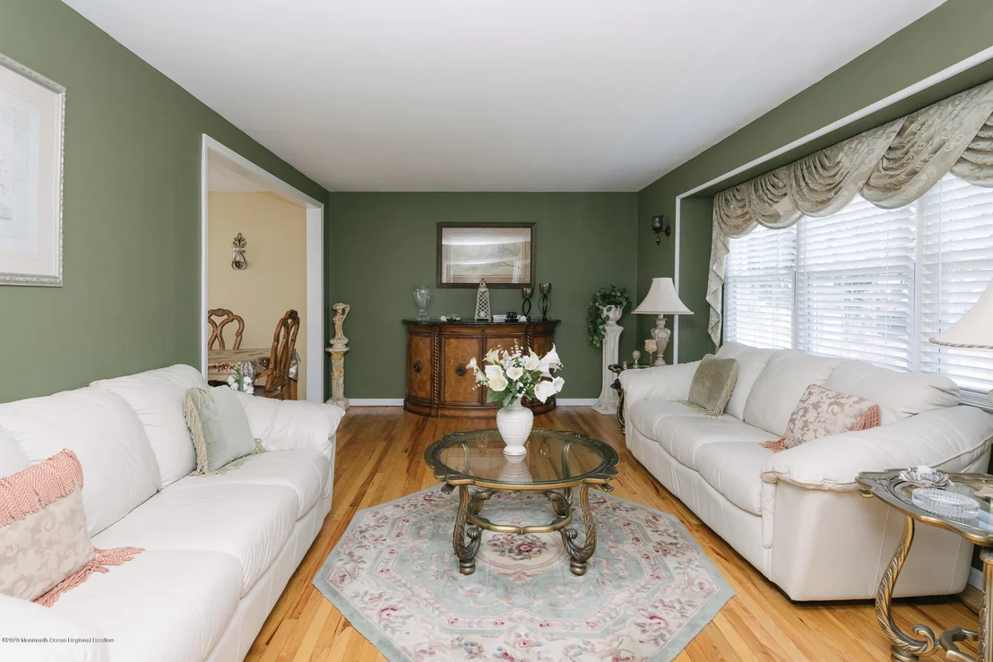 Photo of 220 Colonial Drive