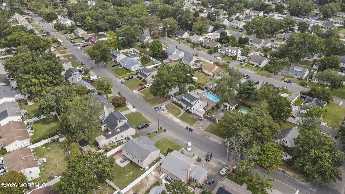 Photo of 105 Roosevelt Drive