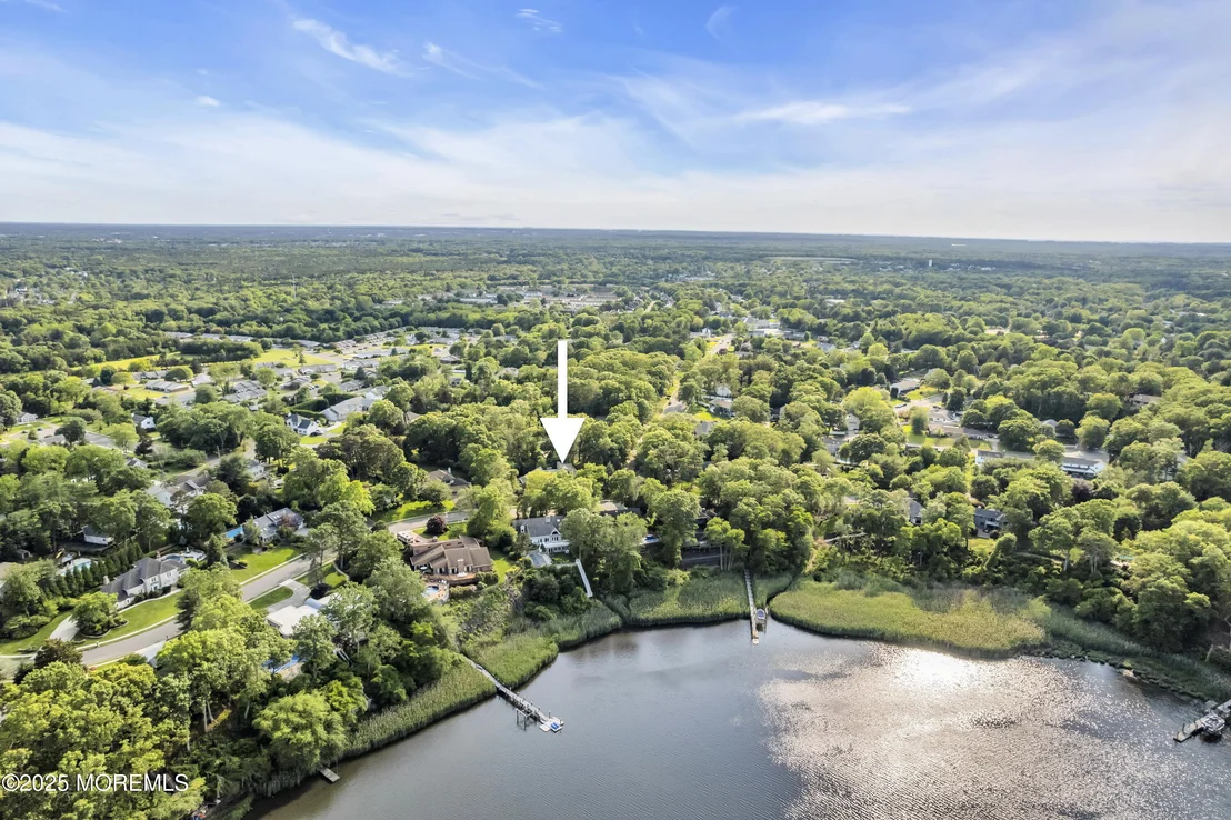 Photo of 635 Winding River Road