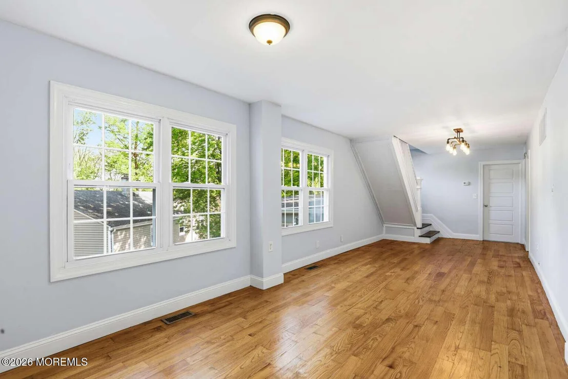 Photo of 8 Summit Road