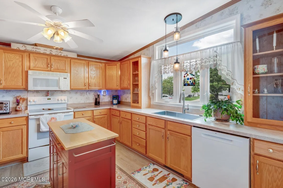 Photo of 902 Oak Ridge Terrace