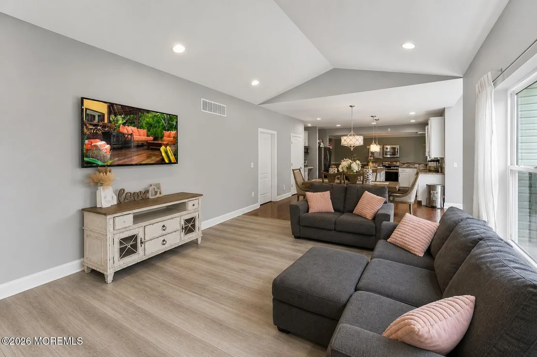 Photo of 1 Prairie Lane