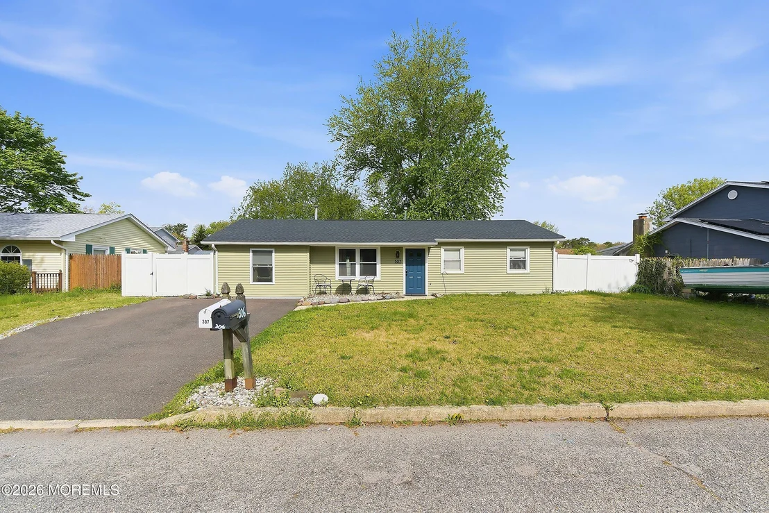 Photo of 307 5th Street