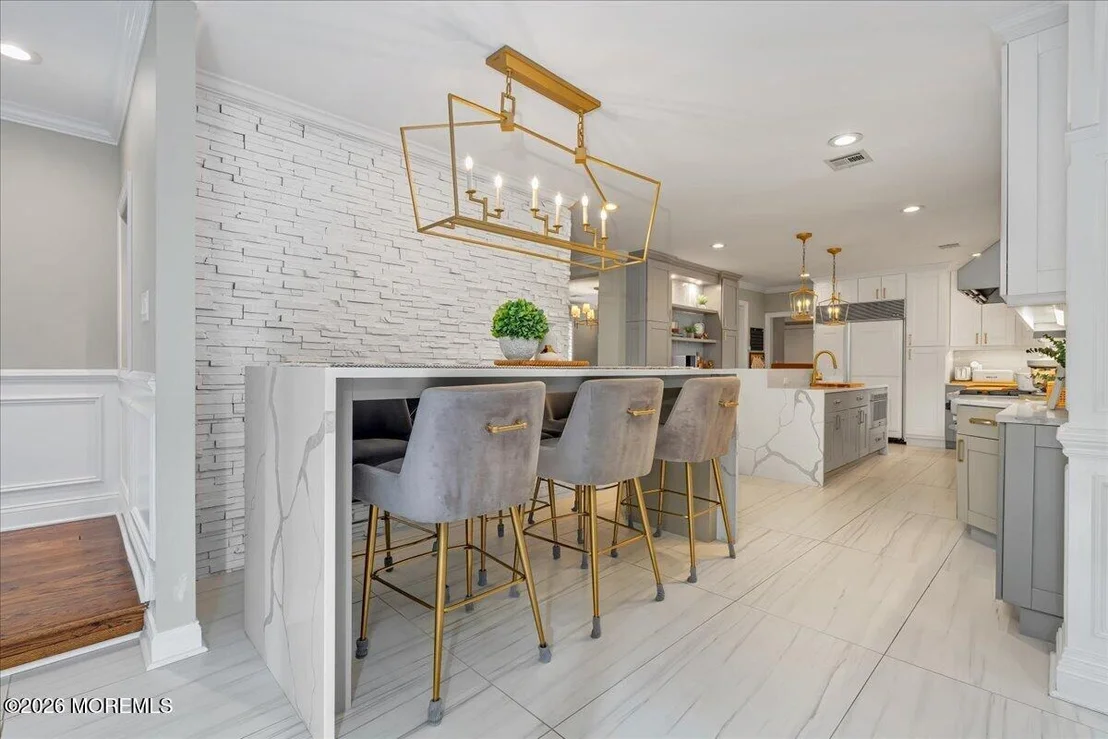 Photo of 48 Lakeside Avenue
