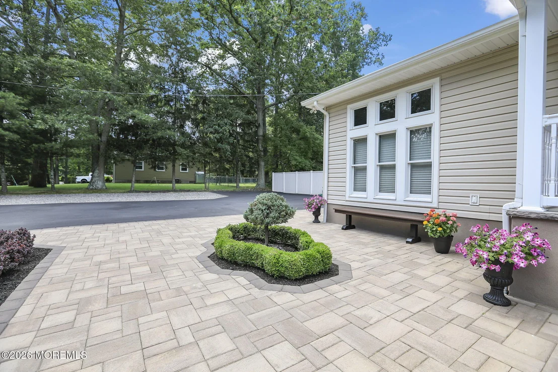 Photo of 296 Sunnybrook Road