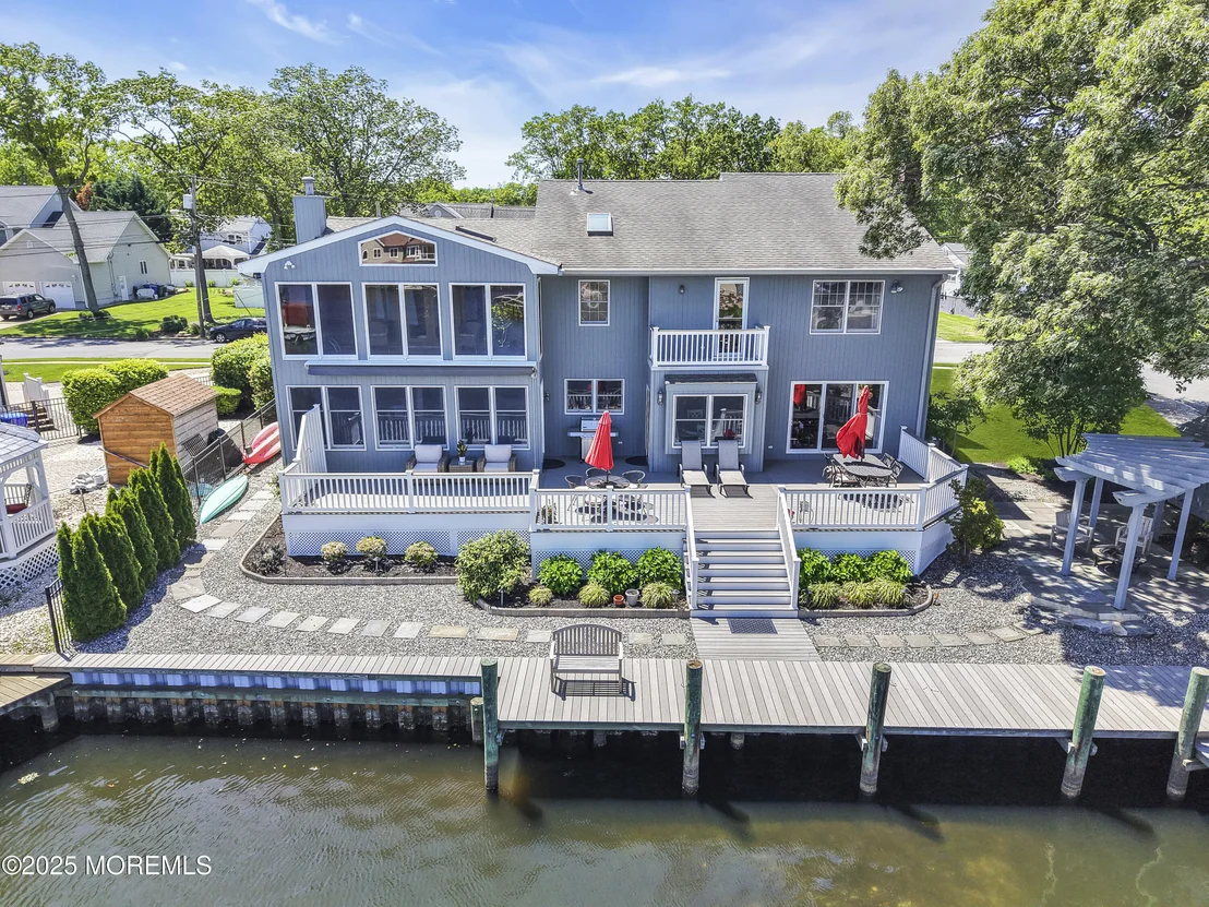 Photo of 560 Midwood Drive