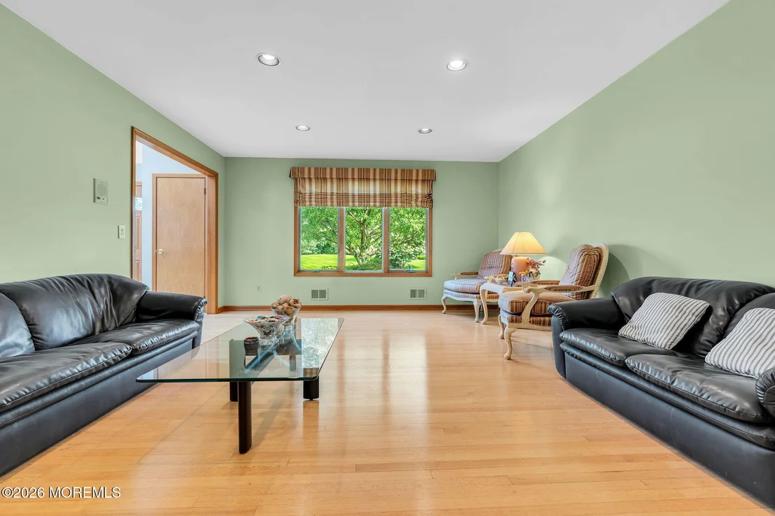 Photo of 15 Oxford Drive