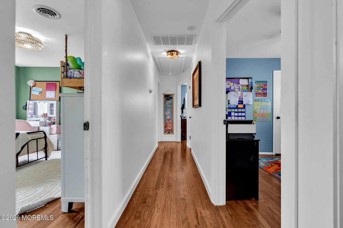 Photo of 4 Oak Leaf Lane
