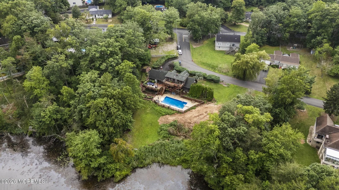 Photo of 30 S Lakeview Drive