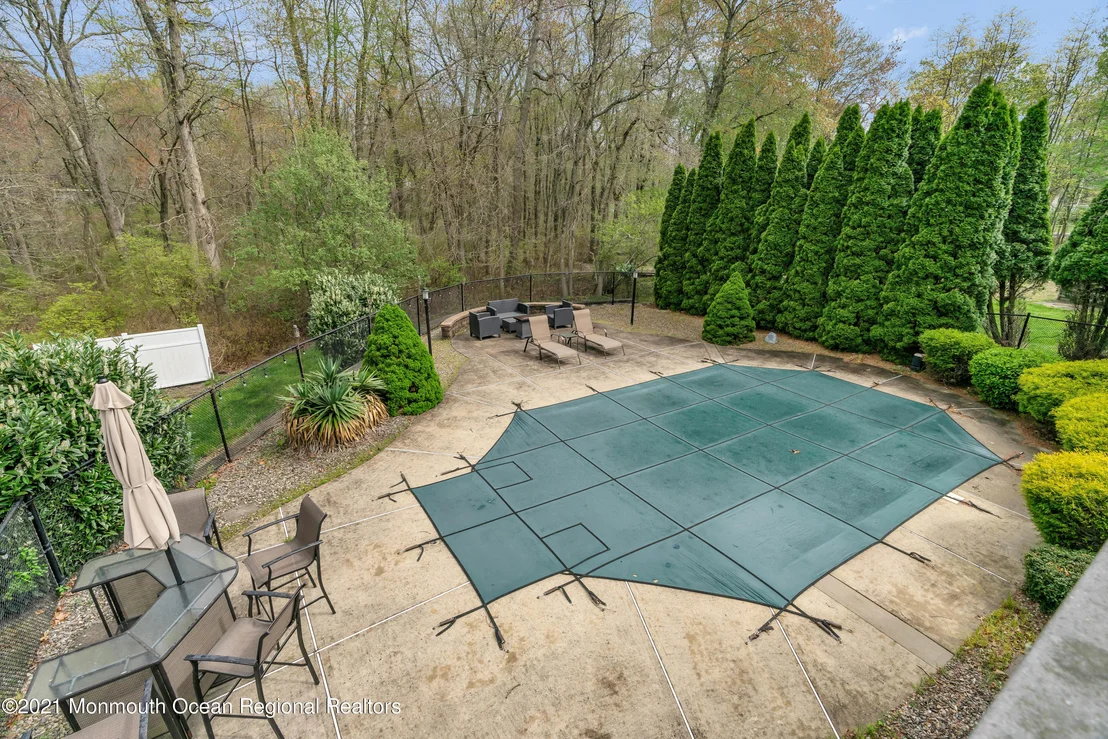 Photo of 7 River Edge Drive