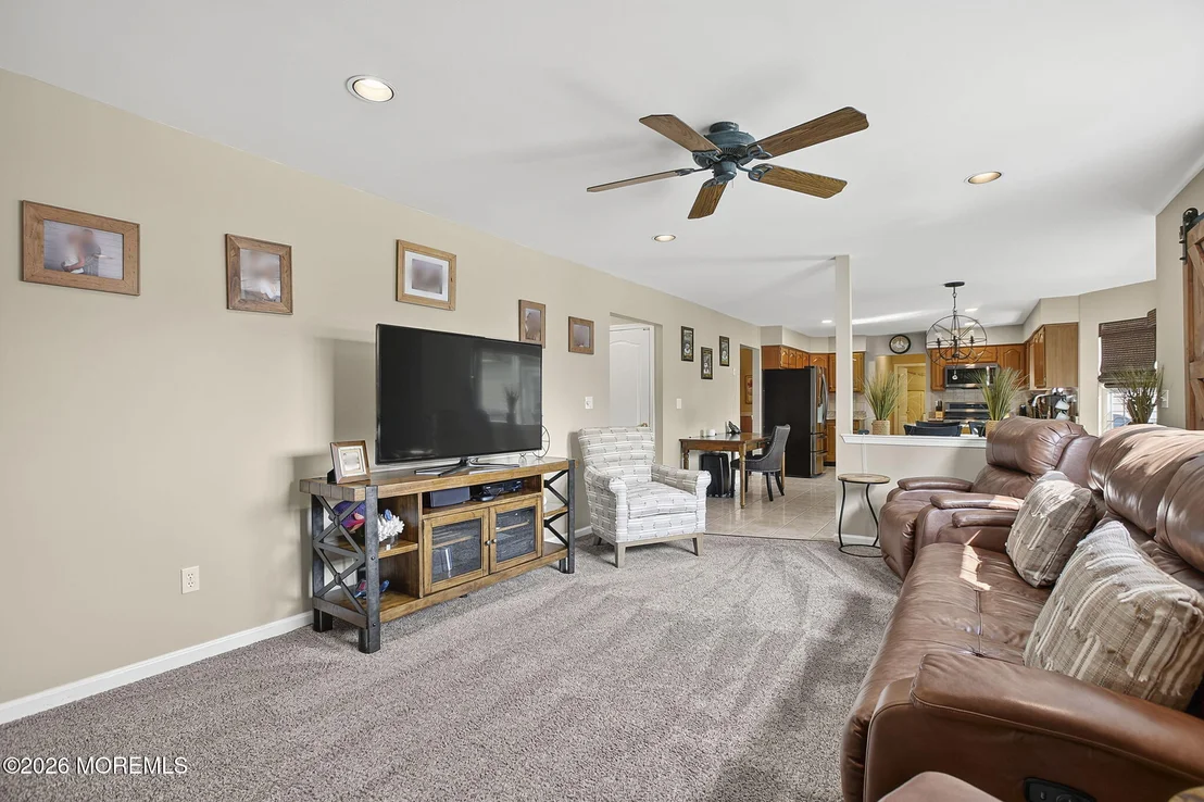 Photo of 452 Meadowood Road