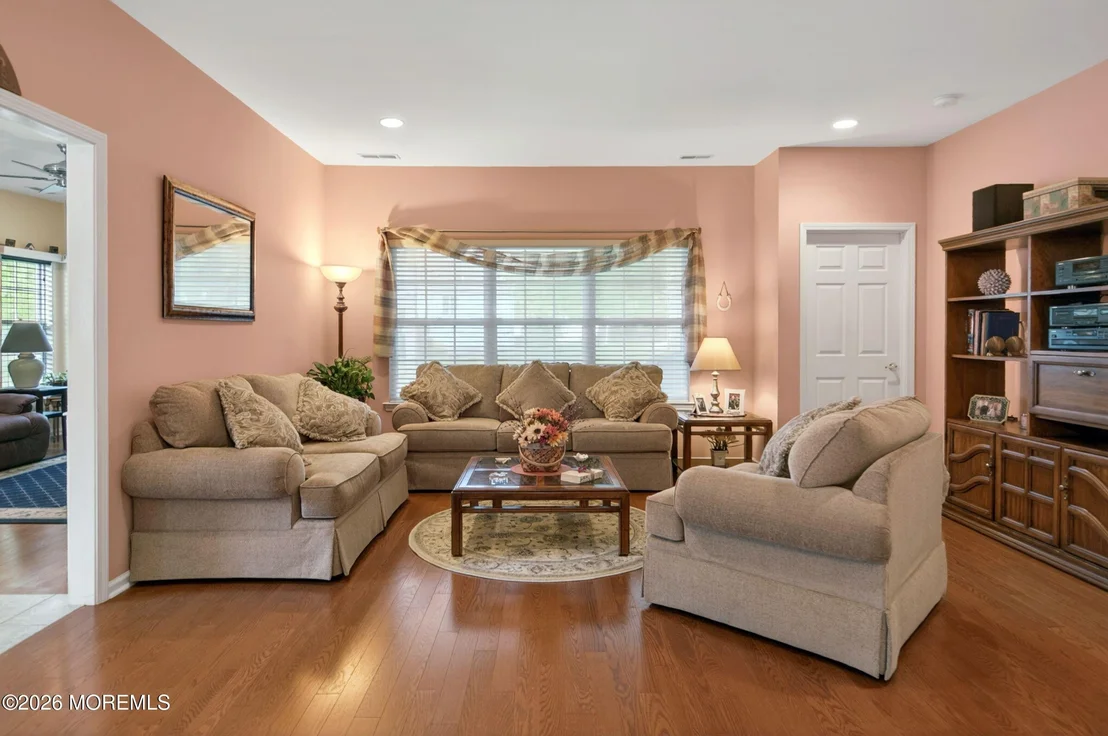 Photo of 32 Tall Pines Drive