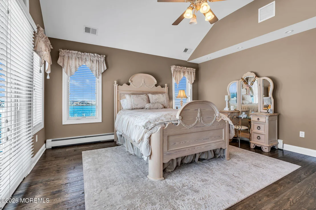 Photo of 531 Bayview Drive