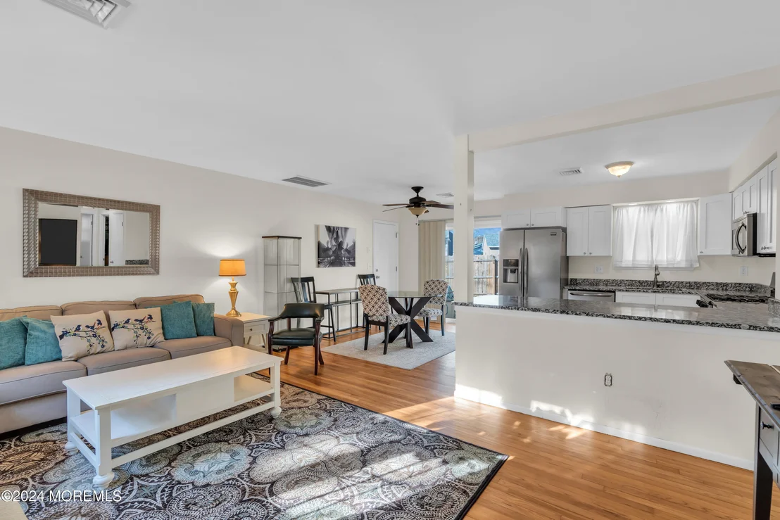 Photo of 512 N Shore Drive