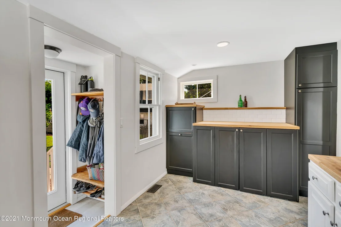 Photo of 32 Marcellus Avenue