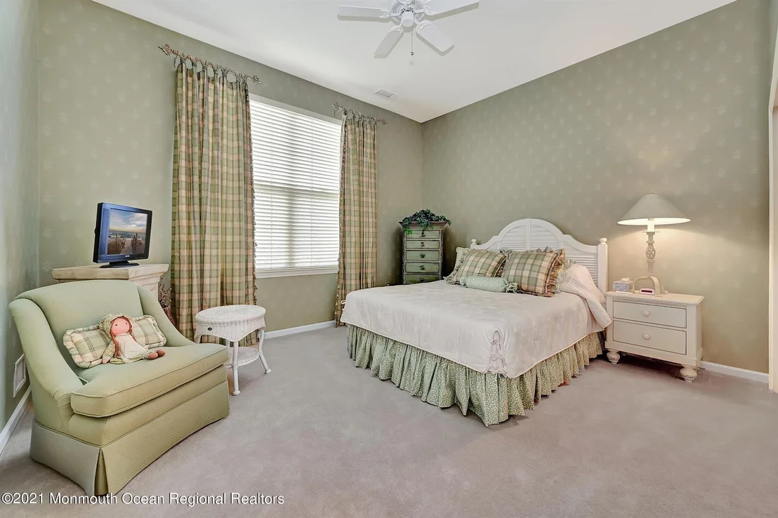 Photo of 41 Portchester Drive
