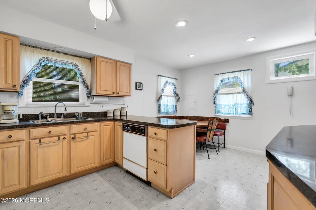 Photo of 416 Macarthur Drive