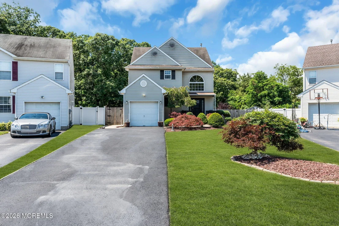 Photo of 124 Atrium Drive