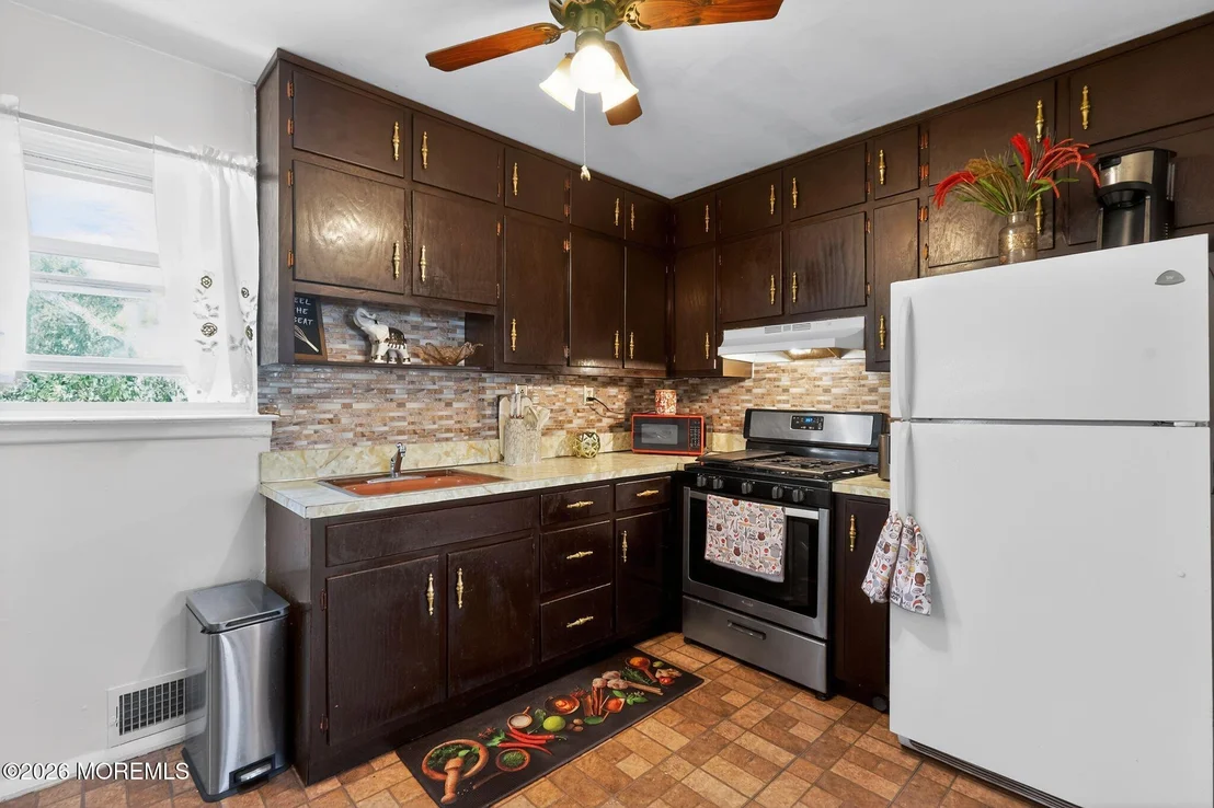 Photo of 19 Ashwood Drive