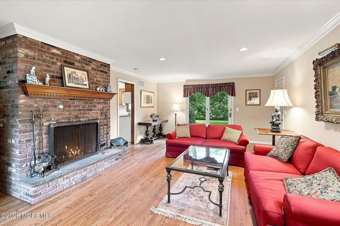 Photo of 76 Tall Timber Road