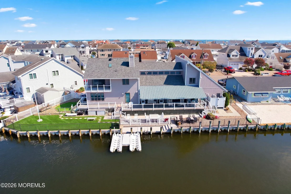 Photo of 819 Forepeak Drive