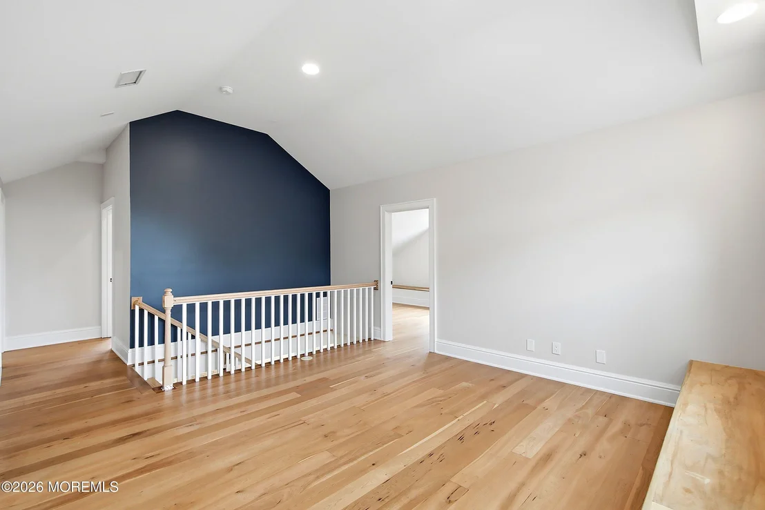 Photo of 4 Oneida Avenue