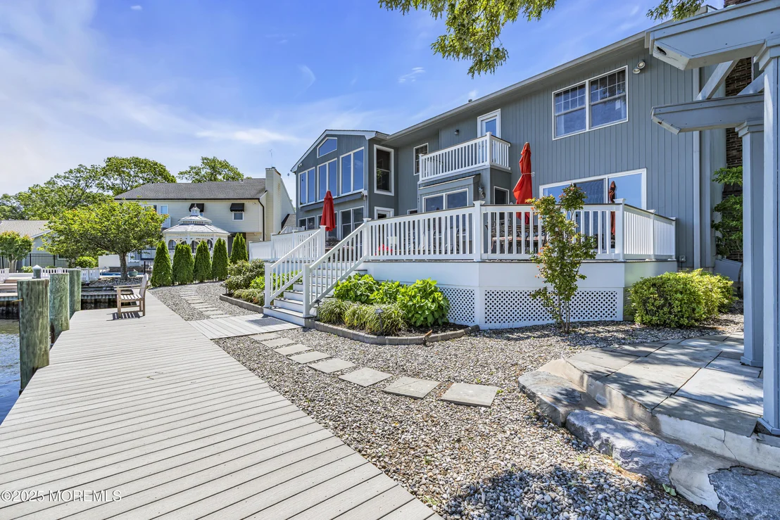 Photo of 560 Midwood Drive