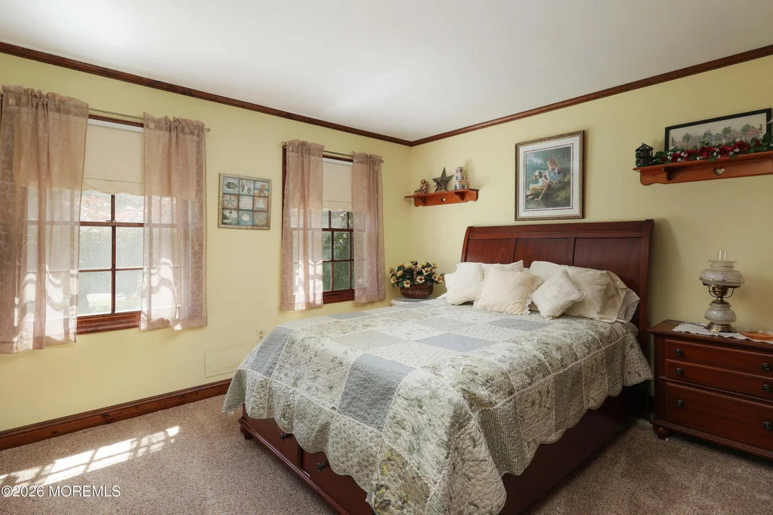 Photo of 1908 Shadowbrook Drive