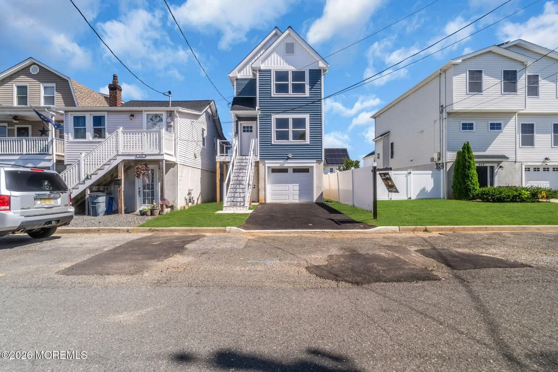 Photo of 917 5th Street
