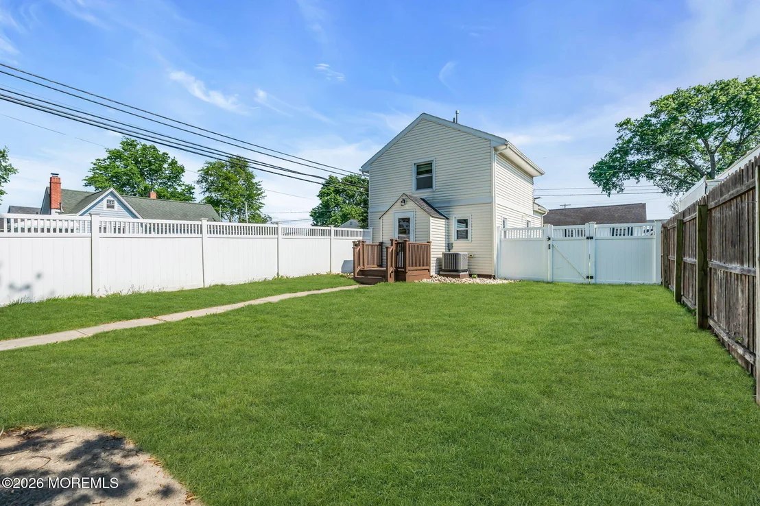 Photo of 439 Clark Avenue