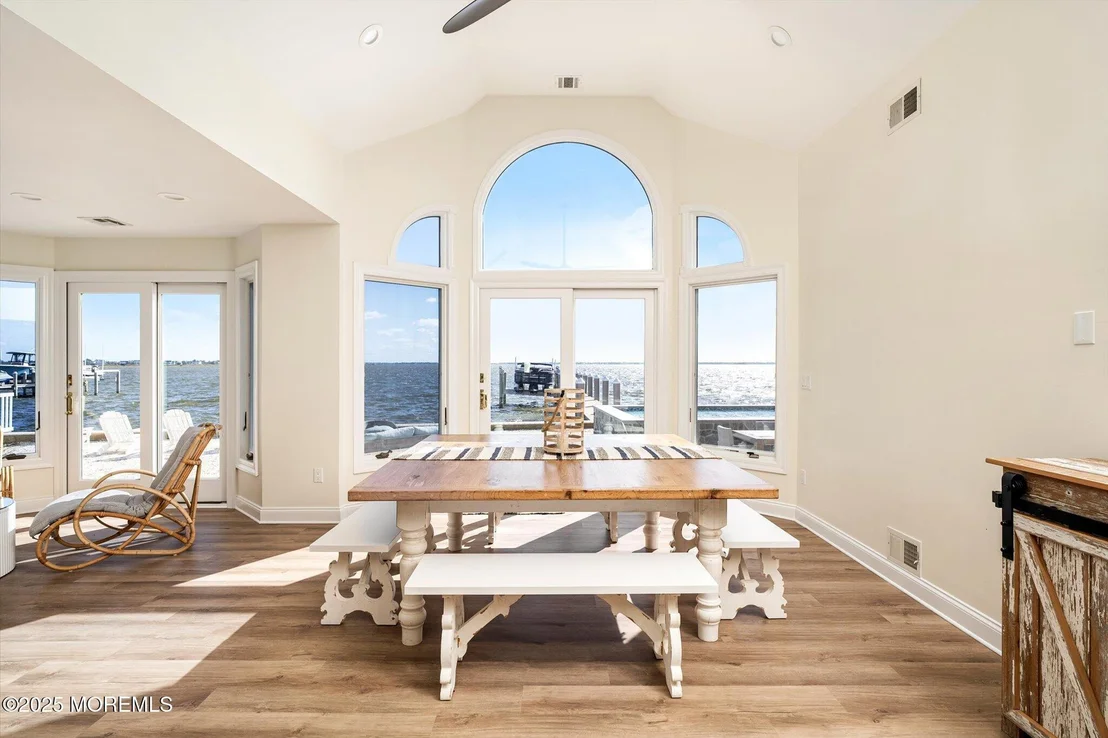 Photo of 673 Bayview Drive