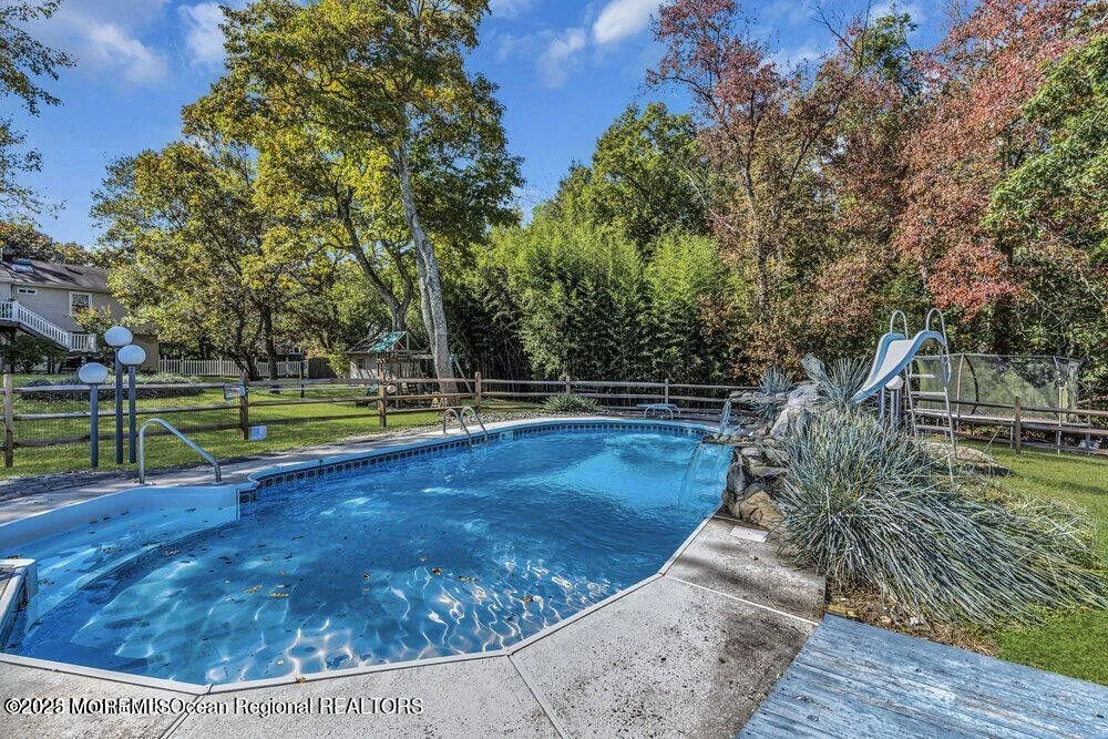 Photo of 541 Frank Applegate Road