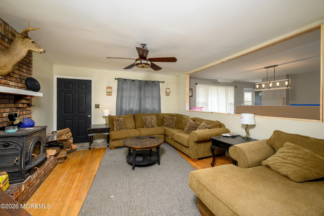 Photo of 2 Lawrence Avenue