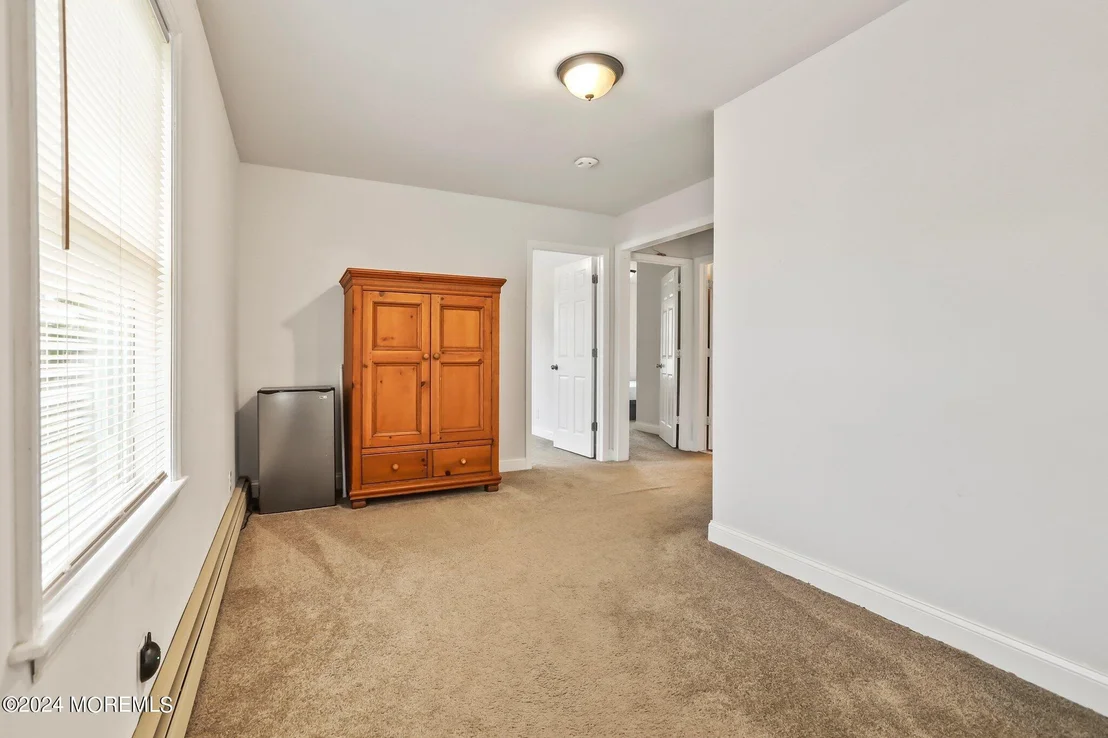 Photo of 785 Lakeshore Drive