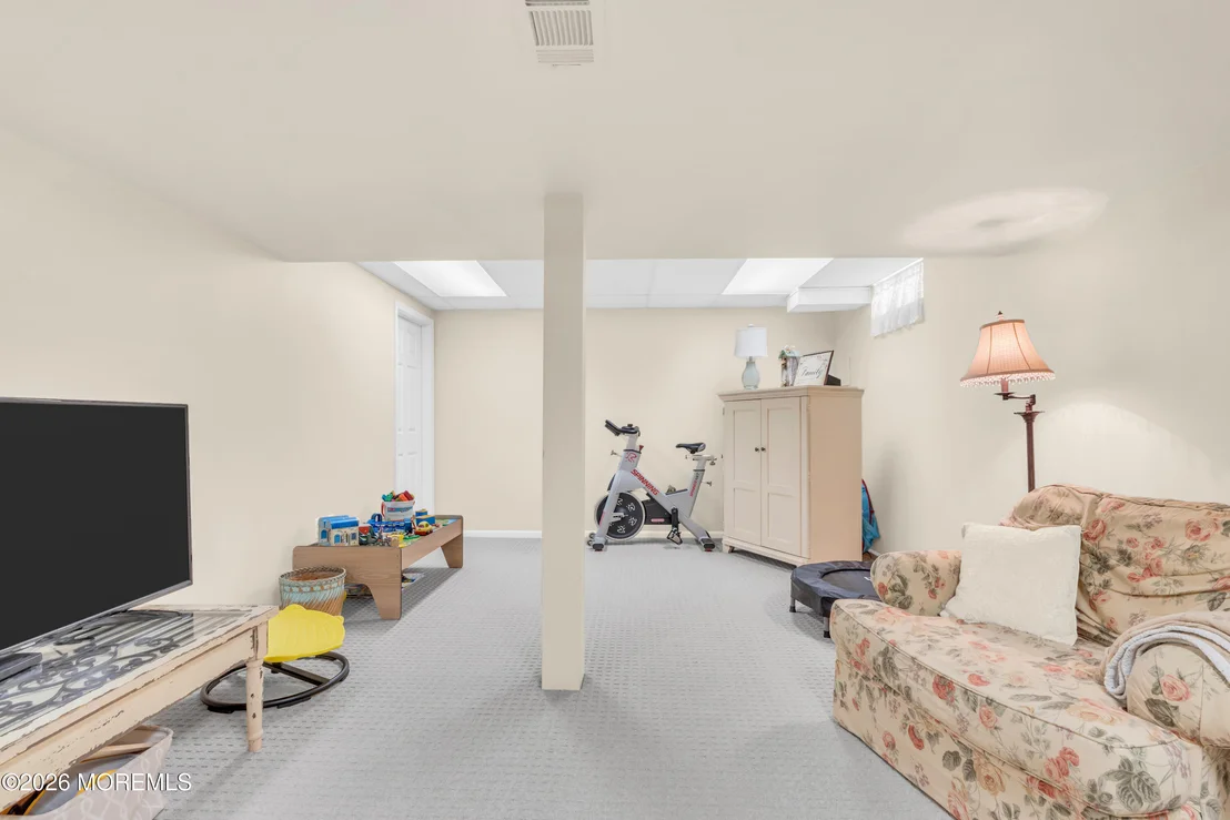 Photo of 901 Roundtree Drive