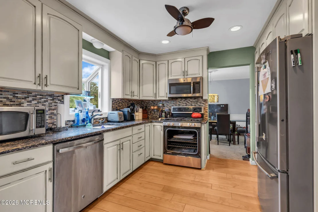 Photo of 2209 Crestwood Drive