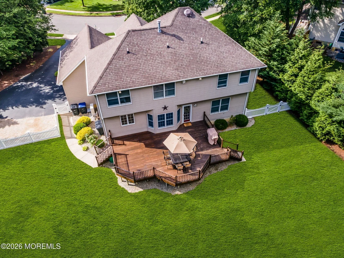 Photo of 2093 Overbrook Drive