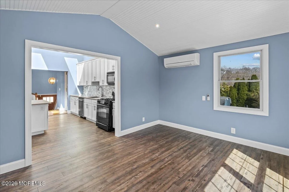 Photo of 443 Bennetts Mills Road