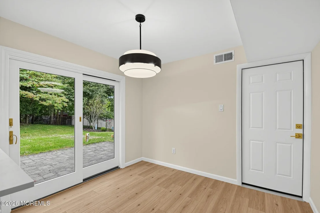 Photo of 95 Warren Drive