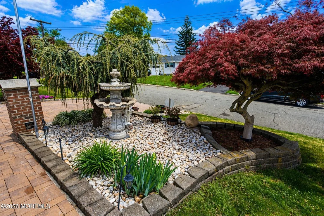 Photo of 95 Pinetree Drive